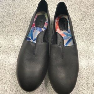 Black women’s shoes